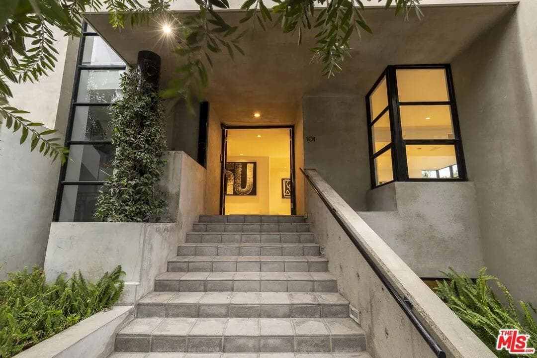 Venice Beach House interior detail